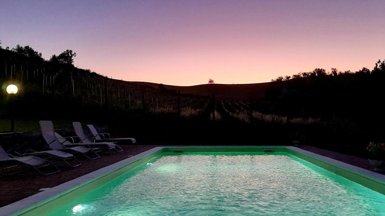 Agriturismo "Veritas" Bed & Wine Casaleggio Boiro Zewnętrze zdjęcie