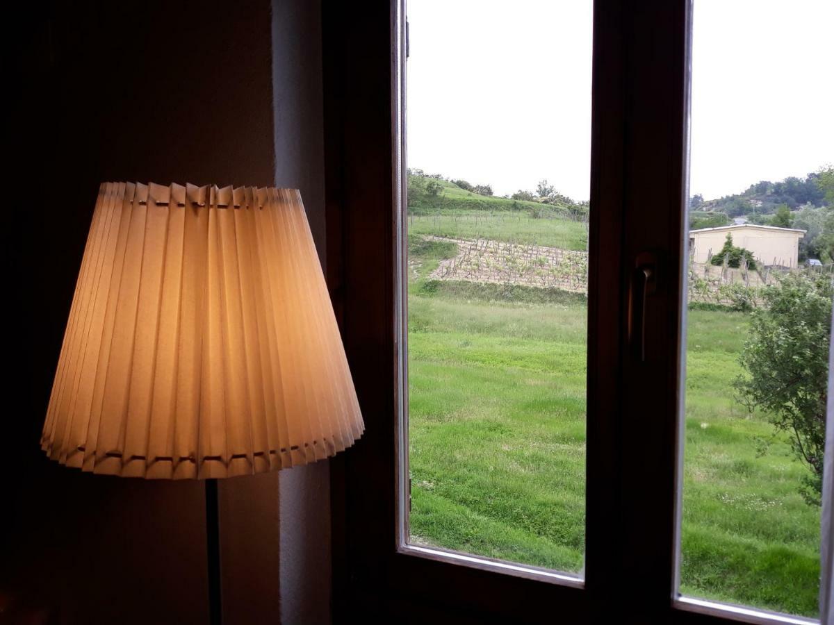 Agriturismo "Veritas" Bed & Wine Casaleggio Boiro Zewnętrze zdjęcie