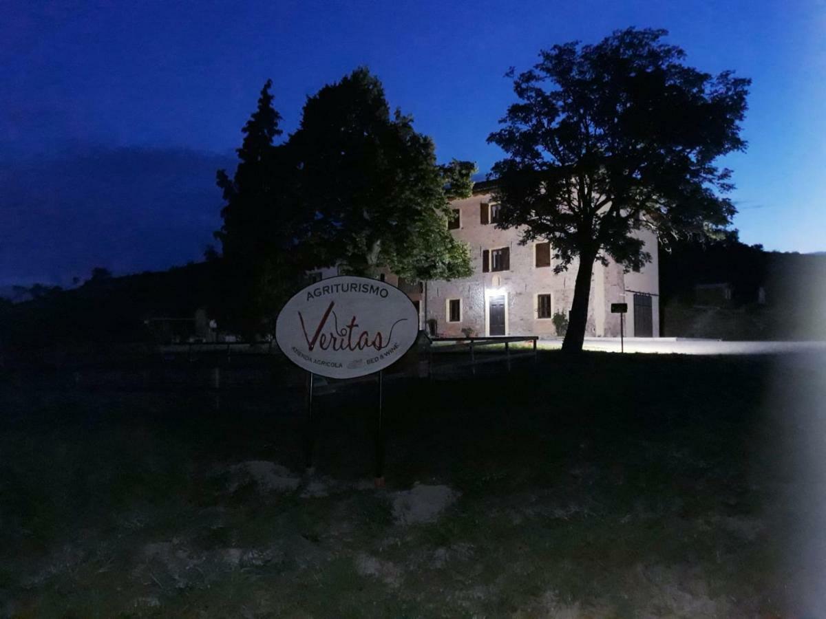 Agriturismo "Veritas" Bed & Wine Casaleggio Boiro Zewnętrze zdjęcie