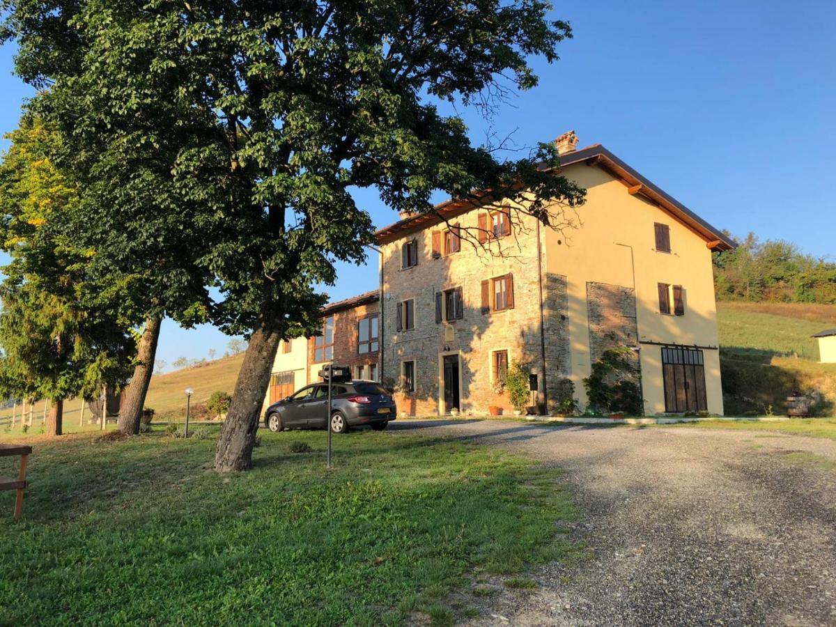Agriturismo "Veritas" Bed & Wine Casaleggio Boiro Zewnętrze zdjęcie